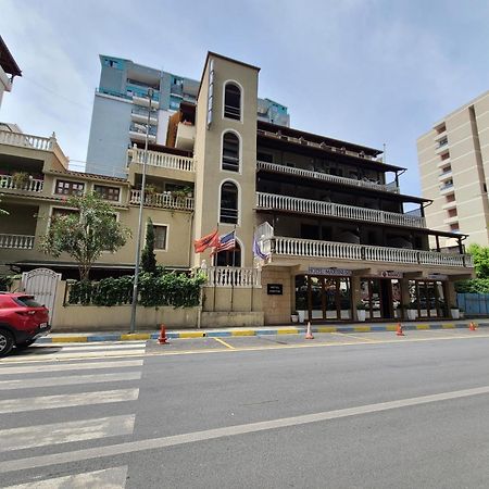 Hotel Martini Vlorë Exterior foto