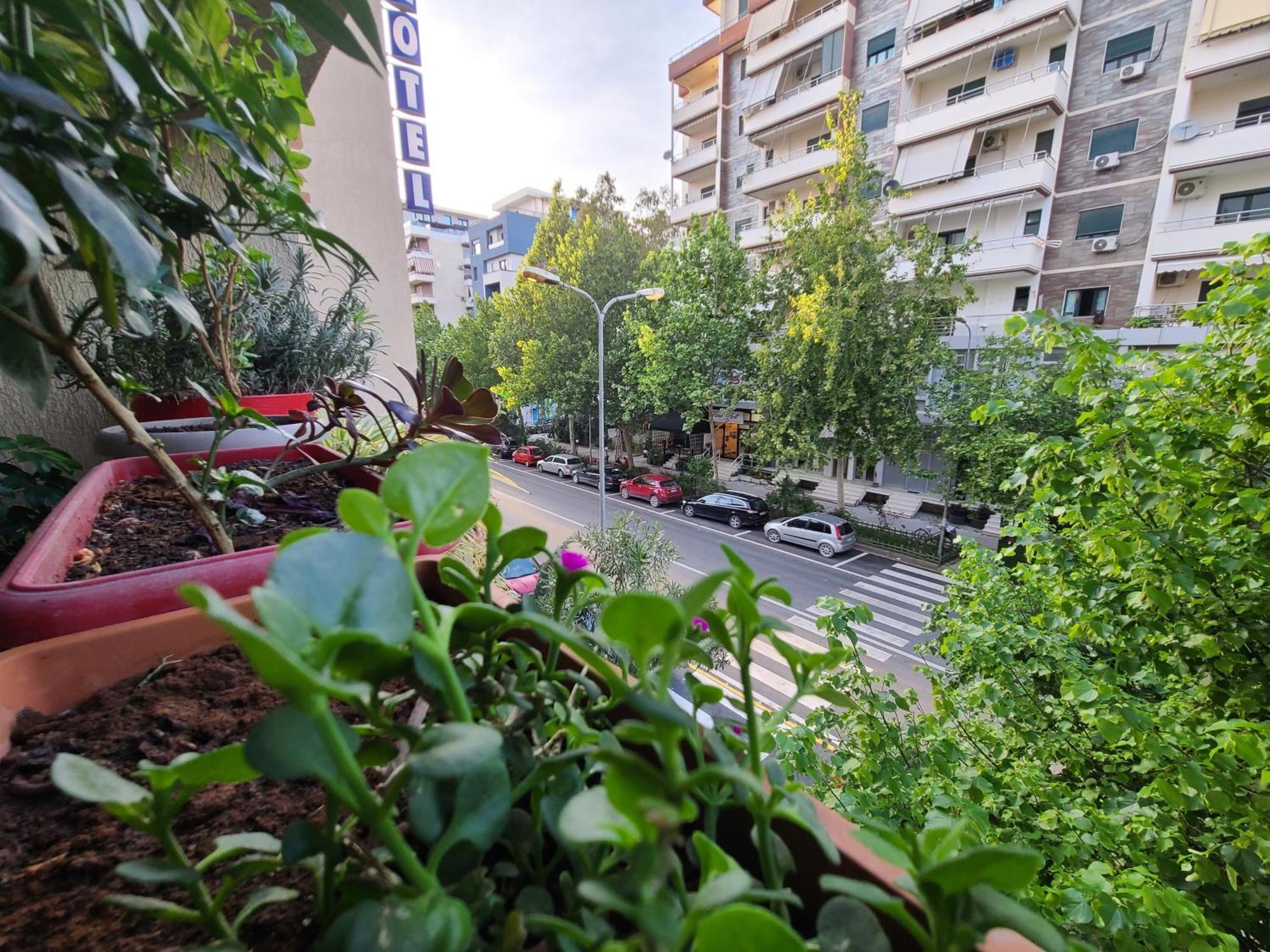 Hotel Martini Vlorë Exterior foto